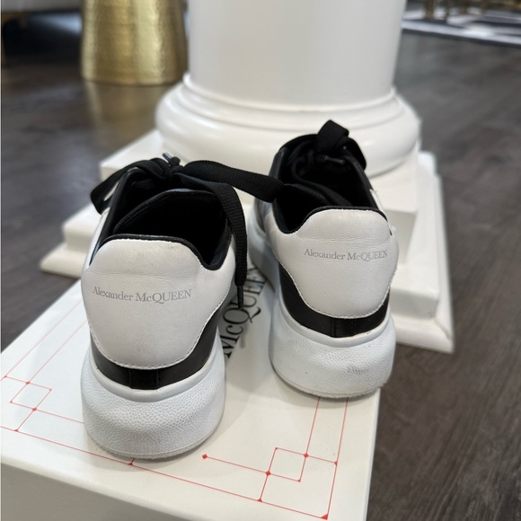 Alexander Mcqueens sneaker size 31 - Picture 8 of 9